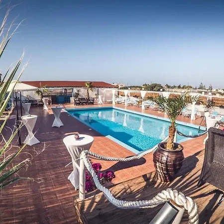 Babalogo Mit Pool Nahe Kreta